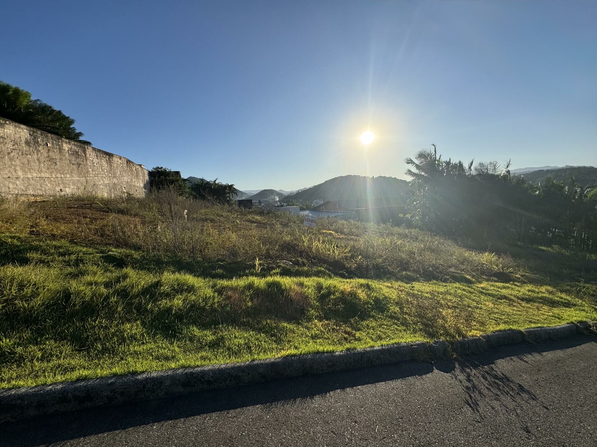 Imagem do Terreno na Barra do Rio Cerro no Residencial Arvoredo
